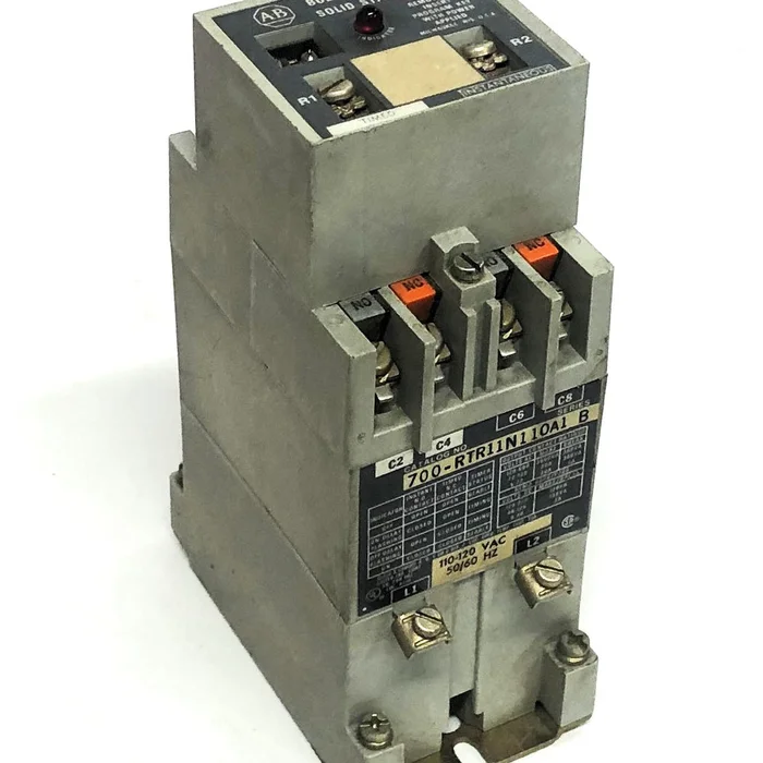 Allen-Bradley BUL. 700 Type RTR Solid State Timer Relay 700-RTR11N110A1 B NOS