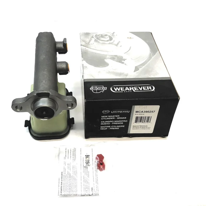 Carquest Wearever Brake Master Cylinder MCA390257 NOS