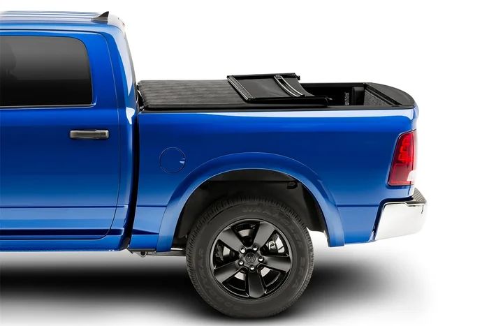 Extang Trifecta 2.0 Tonneau Cover 2004-2015 Nissan Titan 5ft. 7in. Bed with Utili-Track System – 92705