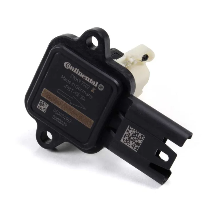 Genuine BMW 13627520519 – Mass Air Flow Sensor