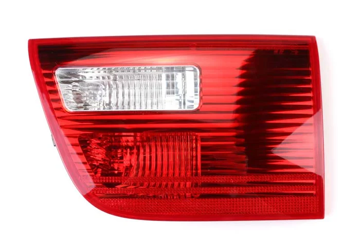Genuine BMW 63217164484 – Tail Light Assembly (Rear Right)