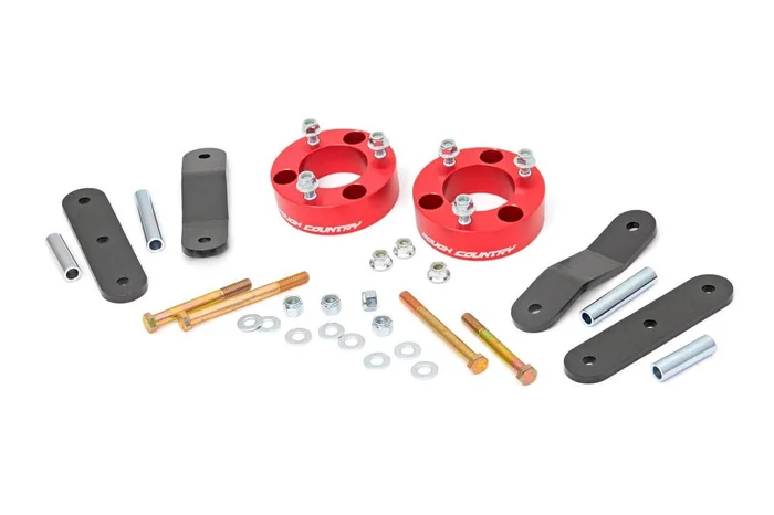 Rough Country 2.5 in. Leveling Kit, Spacers, Red for Nissan Frontier 05-23/Xterra 05-15 – 867RED