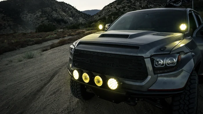 Vision X Lighting Pair of 4.5″ Selective Yellow 7 LED Cannon CG2 Lights Including Harness Using Dt Connectors – 9945828