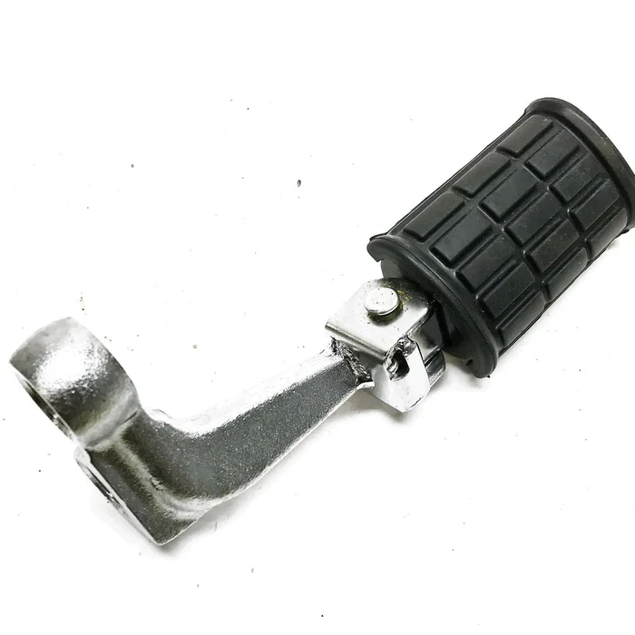 Yamaha OEM Right Side Footrest 2UJ-27420-00 NOS